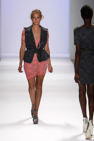 Illustration for article titled Fashion Show: Charlotte Ronson